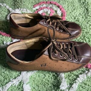 Born Size 7.5 W0578 Hawkeye Brown Leather Lace Up Shoes Oxfords Womens "Bowling"